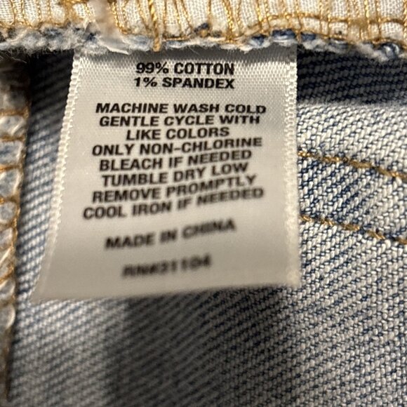 NWT Wonderly Mid Rise Slim Flare Distressed Jeans Size 12 - Picture 5 of 5